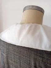 Load image into Gallery viewer, 1950s 1960s - Adorable Grey Wool Dress - W27 (68cm)
