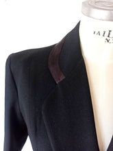 Charger l'image dans la galerie, 1940s - Exquisite New Look Black Wool Suit
