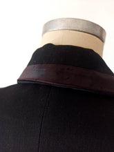 Charger l'image dans la galerie, 1940s - Exquisite New Look Black Wool Suit
