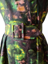 Load image into Gallery viewer, 1950s - PARIS - Stunning Green Abstract Floral Cotton Dress - W27.5 (70cm)
