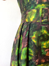 Load image into Gallery viewer, 1950s - PARIS - Stunning Green Abstract Floral Cotton Dress - W27.5 (70cm)
