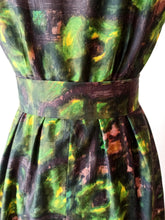Load image into Gallery viewer, 1950s - PARIS - Stunning Green Abstract Floral Cotton Dress - W27.5 (70cm)
