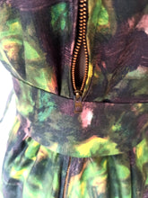 Load image into Gallery viewer, 1950s - PARIS - Stunning Green Abstract Floral Cotton Dress - W27.5 (70cm)
