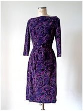 Charger l'image dans la galerie, 1950s 1960s - Stunning Italian Soft Velvet Dress - W27.5 (70cm)
