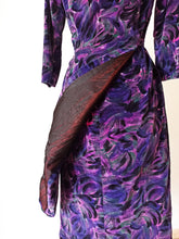 Charger l'image dans la galerie, 1950s 1960s - Stunning Italian Soft Velvet Dress - W27.5 (70cm)
