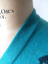Cargar imagen en el visor de la galería, 1950s - BALLANTYNE, Scotland - Precious Cashmere Cardigan
