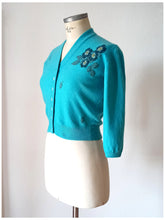 Cargar imagen en el visor de la galería, 1950s - BALLANTYNE, Scotland - Precious Cashmere Cardigan
