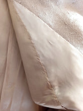 Charger l'image dans la galerie, 1950s 1960s - Exquisite Soft Wool Coat
