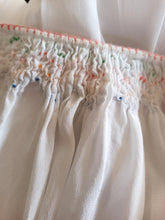 Load image into Gallery viewer, 1950s - Adorable Hungarian Embroidery Blouse - W31.5 (80cm)
