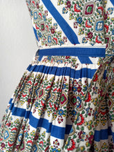 Charger l'image dans la galerie, 1940s 1950s - Spectacular Floral Cotton Dress - W28.5 (72cm)
