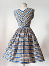 Charger l'image dans la galerie, 1940s 1950s - Spectacular Floral Cotton Dress - W28.5 (72cm)
