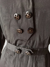 Cargar imagen en el visor de la galería, 1930s 1940s - Stunning Black Silk Bolero Dress - W34 (88cm)
