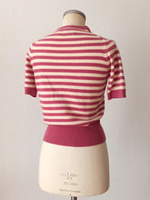 Cargar imagen en el visor de la galería, 1950s - BALLANTYNE, Scotland - Strawberry Cashmere Cardigan
