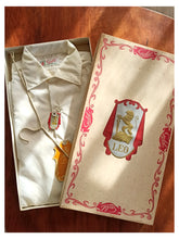 Charger l'image dans la galerie, 1950s - LEO, Spain - Deadstock Nylon Shirt with Box - Sz M/L
