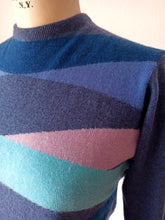 Load image into Gallery viewer, 1950s 1960s - BALLANTYNE, Scotland - Cashmere Sweater
