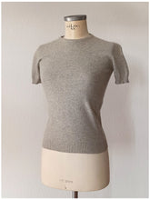 Cargar imagen en el visor de la galería, 1950s 1960s - JAEGER - Grey Cashmere Jumper - Sz 34
