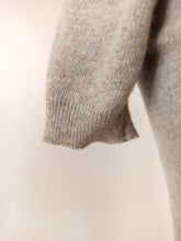 Cargar imagen en el visor de la galería, 1950s 1960s - JAEGER - Grey Cashmere Jumper - Sz 34
