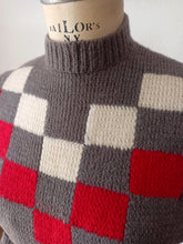 Charger l'image dans la galerie, 1940s - Fabulous Back Zipper Wool Sweater
