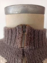 Charger l'image dans la galerie, 1940s - Fabulous Back Zipper Wool Sweater
