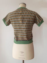 Cargar imagen en el visor de la galería, 1950s 1960s - Gorgeous Hand Knitted Back Zipper Jumper
