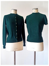 Charger l'image dans la galerie, 1950s 1960s - ST. MICHAEL, UK - Forest Green Cashmere Twin Set
