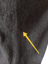 Charger l'image dans la galerie, 1950s - BALLANTYNE, Scotland - Black Cashmere Jumper
