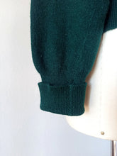 Charger l'image dans la galerie, 1950s 1960s - ST. MICHAEL, UK - Forest Green Cashmere Twin Set
