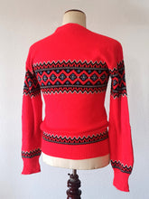 Charger l'image dans la galerie, 1950s - PILGRIM, USA - Red Orlon Men's Sweater - Sz Medium

