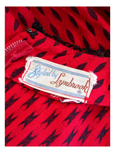 Laden Sie das Bild in den Galerie-Viewer, 1950s - LYNBROOK, USA - Stunning Red Cotton Dress - W27.5 (70cm)

