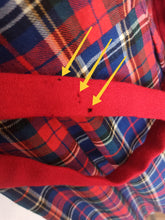 Laden Sie das Bild in den Galerie-Viewer, 1950s 1960s - Adorable Tartan Flannel Dress - W29 (74cm)
