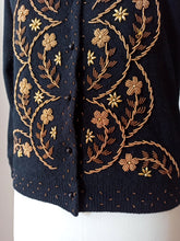 Cargar imagen en el visor de la galería, 1950s 1960s - Stunning Beaded Wool Cardigan - Sz 38
