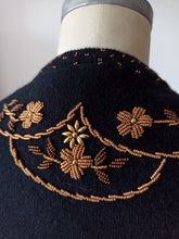 Cargar imagen en el visor de la galería, 1950s 1960s - Stunning Beaded Wool Cardigan - Sz 38
