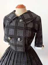 Load image into Gallery viewer, 1950s 1960s - Gorgeous Grey Cotton Dress - W26 (66cm)
