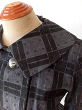 Load image into Gallery viewer, 1950s 1960s - Gorgeous Grey Cotton Dress - W26 (66cm)
