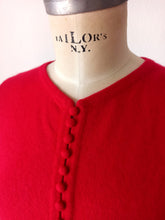 Cargar imagen en el visor de la galería, 1950s 1960s - PRINGLE, Scotland - Stunning Cashmere Sweater
