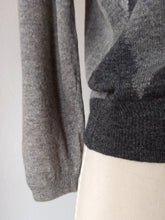 Load image into Gallery viewer, 1950s - BALLANTYNE, Scotland - Iconic Instarsia Cashmere Cardigan
