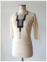 Cargar imagen en el visor de la galería, 1950s - BALLANTYNE, Scotland - Rare Intarsia Cashmere Sweater
