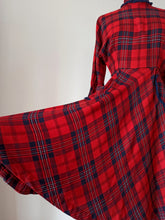 Cargar imagen en el visor de la galería, 1940s - Gorgeous Tartan Flannel Wool Dress - W30 (76cm)
