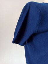 Cargar imagen en el visor de la galería, 1950s - PRINGLE, Scotland - Dark Oxford Blue Cashmere Twin Set - Sz 40
