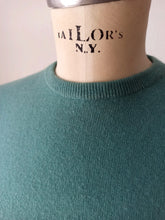 Cargar imagen en el visor de la galería, 1950s - BALLANTYNE, Scotland - Turquoise Cashmere Sweater
