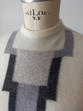 Cargar imagen en el visor de la galería, 1950s - BALLANTYNE, Scotland - Rare Intarsia Cashmere Sweater
