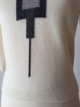 Cargar imagen en el visor de la galería, 1950s - BALLANTYNE, Scotland - Rare Intarsia Cashmere Sweater
