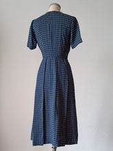 Charger l'image dans la galerie, 1940s - Adorable Flannel Wool Tartan Dress - W31 (80cm)
