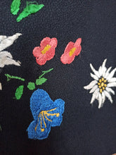 Charger l'image dans la galerie, 1940s - Precious Black Crepe Embroidery Dress - W28.5 (72cm)
