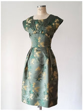 Charger l'image dans la galerie, 1940s 1950s - Germany - Spectacular Green Sage Satin Silk Dress - W26 (66cm)
