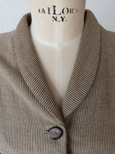 Cargar imagen en el visor de la galería, 1940s - Fabulous Striped Jersey Wool Dress - W29 (74cm)
