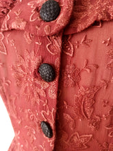 Cargar imagen en el visor de la galería, 1940s - Exquisite Tudor Brown Smoked Cotton Dress - W27.5 (70cm)

