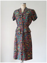 Cargar imagen en el visor de la galería, 1940s - PARIS - Gorgeous Colorful Rayon Dress - W30 (76cm)
