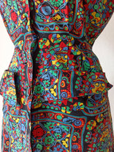 Cargar imagen en el visor de la galería, 1940s - PARIS - Gorgeous Colorful Rayon Dress - W30 (76cm)
