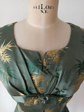 Charger l'image dans la galerie, 1940s 1950s - Germany - Spectacular Green Sage Satin Silk Dress - W26 (66cm)
